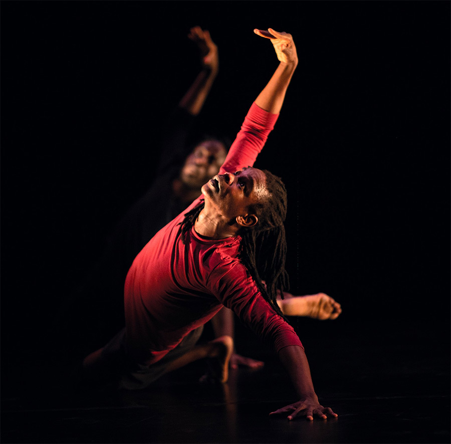 Members of Dunia Dance Theater (Belgium/Zimbabwe) performing Making Men. Choreography by Harold George. Photo by Antoine Panier.